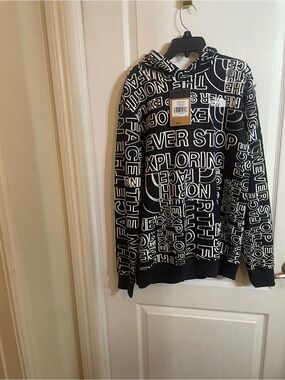 NEW The North Face Black Graphic 'Never Stop Exploring' Hoodie size XXL Big kids